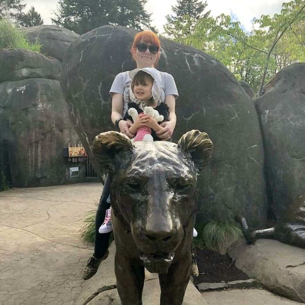 Meet your Posher, Cynthia